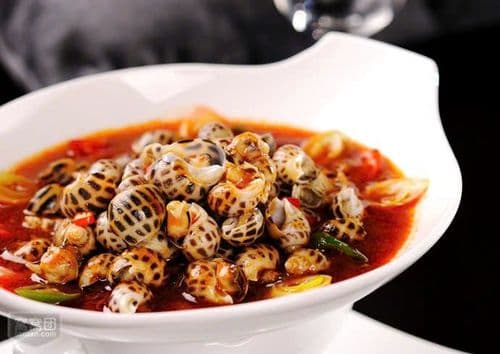 Ốc hương (hấp, xào cay, ủ muối, sốt trứng muối, xóc bơ tỏi)